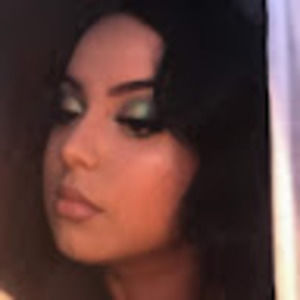 Meet your Posher, Sheyla